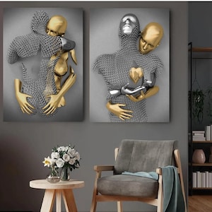 Set Of 2 Love Heart Wall Art Love Heart Gold Print Canvas 3D Effect Hugging Couple Painting Canvas Love Heart Art Gold Wall Design Silver