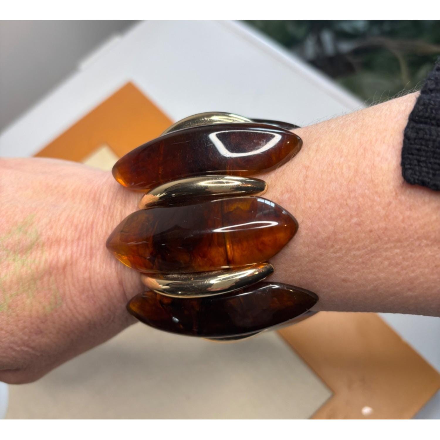 Bracelet Jonc En Résine Jaune Ambré - Modèle J249, Occasion En Bon état