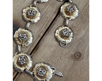 Vintage Gold-Tone Rose Link Bracelet With Box 7.5" Elegant Floral Design Jewelry
