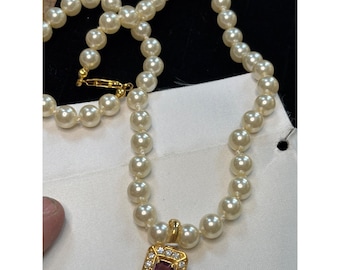 Elegant pearl faux Necklace With Gold-Plated violet stoned  Pendant & Rhinestones