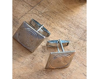 Vintage Silver-Toned Square Cufflinks With Engraved Leaf Design In Gift Box
