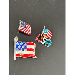 Set Of 3 USA Flag Enamel Lapel Pins Patriotic Design Gold-Tone & Red/White/Blue Colors