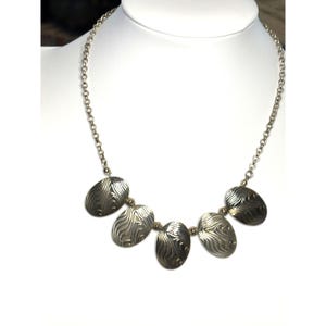 Vintage-Inspired Silver Tone Chain Necklace With Textured Oval Pendants & Lobster Clasp