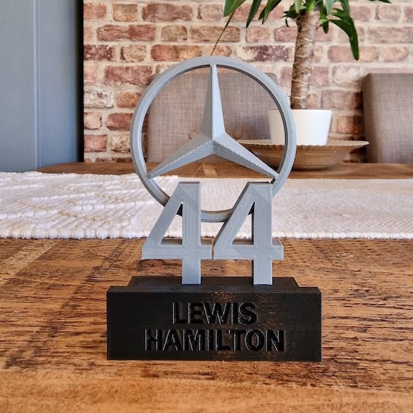 Support pour téléphone et tablette Lewis Hamilton Mercedes imprimé en 3D - Accessoire de bureau F1 personnalisé - Cadeau pour fan de sport automobile