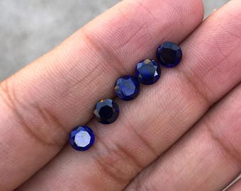Fine pierre précieuse rare saphir naturel violet vif de 0,80 carat de taille ovale - En vente