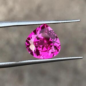 Pink Sapphire Heart , Machine Cut Sapphire, Lab Grown Gemstone Machine Cut Gemstone 11X10.5 mm 5 Cts Ceylon Sapphire Gemstone