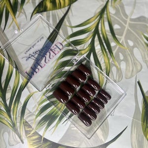 Brown | square nails | short square press ons | coffee brown nails | dark brown nails | press on nails