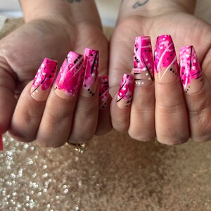 Airbrush 90s Nails Trend! – Poof Apparel