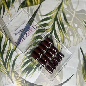 Brown nails |  square nails | coffee brown nails | medium square nails | short square press ons | medium press on nails