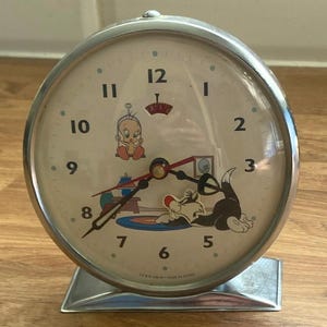 Vintage Retro Original Silvester & Tweety Pie Alarm Clock Mechanical Working