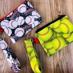 Minibolsito de béisbol o sóftbol con llavero de pulsera a juego que se puede acoplar
