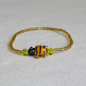 beaded bee bracelet
