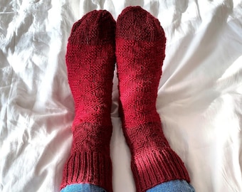 Calcetines de lana de alpaca hechos a mano, calcetines tejidos a mano para mujeres, calcetines navideños acogedores / regalo Hygge