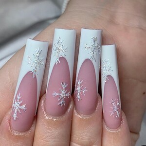 3D Matt Weiße Winter Schneeflocke Französische Presse auf den Nägeln|Akt Nägel|Weihnachtsnägel|Französische Spitze Nägel| Neujahr Nägel|Luxus Nägel|Winter Nägel