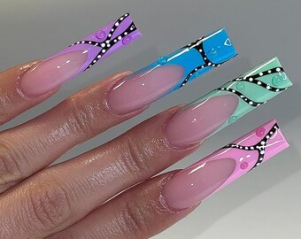 Pastel Butterfly Spring French Tip Press On Nails/ Uñas Desnudas/Uñas de Punta Francesa/Uñas de Primavera/Uñas de Lujo/Uñas de Pascua/Uñas Coloridas/Nailart