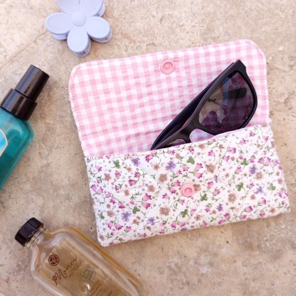 Floral Sunglasses Case - Stylish and Protective Accessory for Your Eyewear