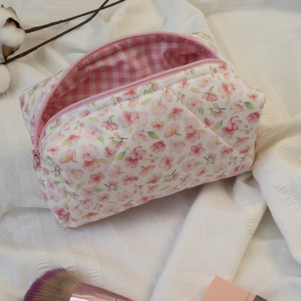 Elegant Pink Floral Quilted Makeup Bag - Carry Your Beauty Essentials in Style