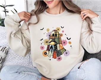 Halloween Patchwork Ghost Shirt, Vintage Patchwork Ghost Tee,  Ghost And Cat Shirt, Halloween Ghost Wear, Spooky Floral Ghost  Outfit Shirt