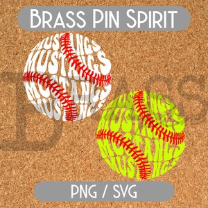 Puede incluir: Dos pelotas de b&eacute;isbol con el texto "MUSTANGS" en blanco y amarillo, con costuras rojas. La parte superior de la imagen dice "BRASS PIN SPIRIT" en texto blanco. La parte inferior de la imagen dice "PNG / SVG" en texto blanco.