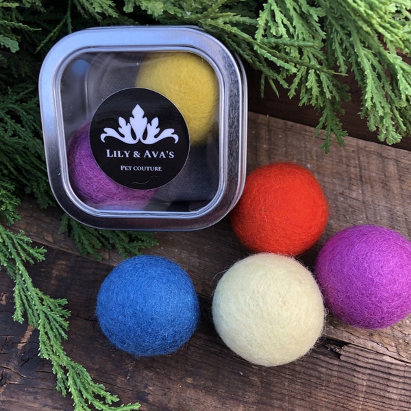 Jumbo Catnip Toy Infused Wool Felted Balls, in Recharging Tin, Jumbo Size 5 cm, Gift for Cat Lovers, Refillable Catnip Toy, Gift for Cats