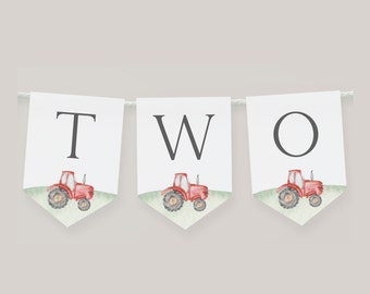 Puede incluir: Una pancarta roja, blanca y verde con la palabra "DOS" en letras negras. Cada letra está en una bandera separada con una ilustración de tractor rojo en un campo verde.