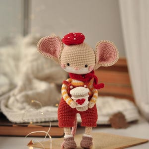 Gehaakt amigurumi-patroon muis: pdf-zelfstudie koffiespeelgoed (gemiddeld niveau)