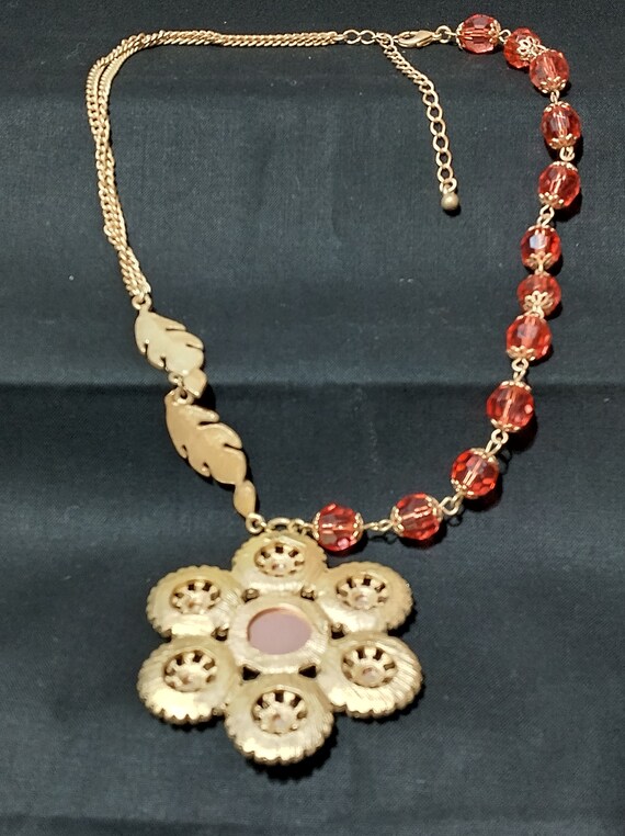 Coral Cabochon Flower Pendant Necklace | 18 Inche… - image 8
