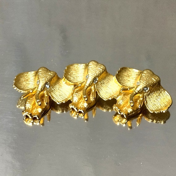 3 Joined Elephants Brooch in Gold with Rhinestone… - image 1