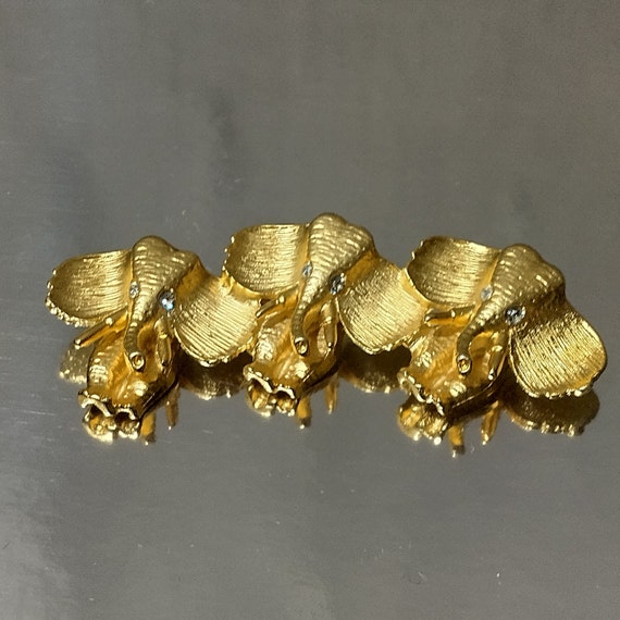 3 Joined Elephants Brooch in Gold with Rhinestone… - image 3