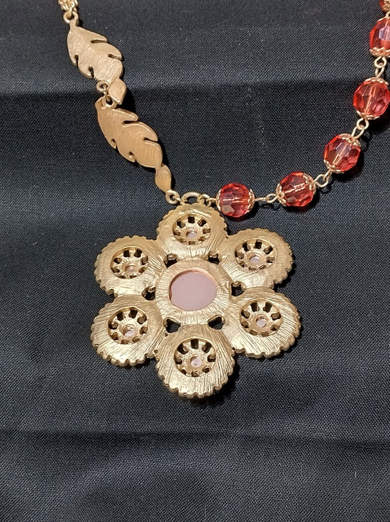 Coral Cabochon Flower Pendant Necklace | 18 Inche… - image 9