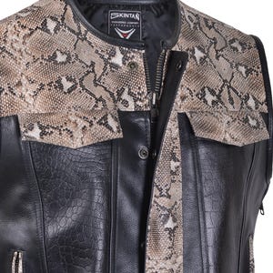 Herrmotorcykelväst i läder med ormtryck och krokodilpräglade läderpaneler - Outlaw Chopper Style Cut 'Viper Vanguard' Skintan bild 7