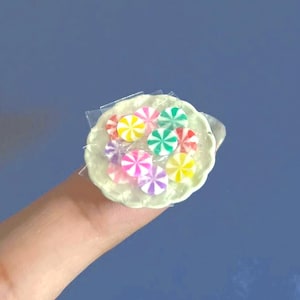 Miniature Candy Dish - Dollhouse Wrapped Candy - Handmade 1:12 Scale