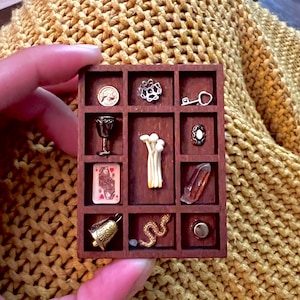 Mini Trinket Shelf - Curio Shelf Witch/Fairy Miniature with Trinkets