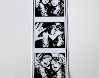 Pegatina para fotomatón inspirada en "La vida es extraña antes de la tormenta" de Chloe y Rachel