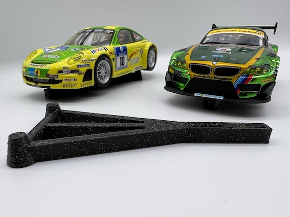 10x Slotcar Ständer Schwarz Für Carrera 132/124 - Reifenschoner Für Rennbahn-Modelle