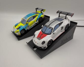 Estación de carga Carrera Hybrid 150 1:50 (2 cables USB) - Decoración de pista - Estación de servicio