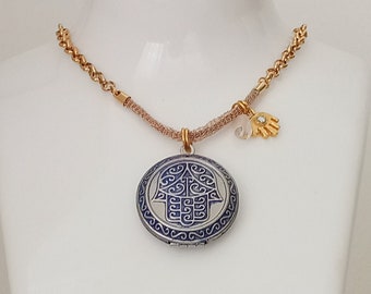 Locket Hamsa necklace with photo. Photo necklace. Memorial necklace. Blue Hamsa locket with pictures. Protection necklace. Jewish jewelry
