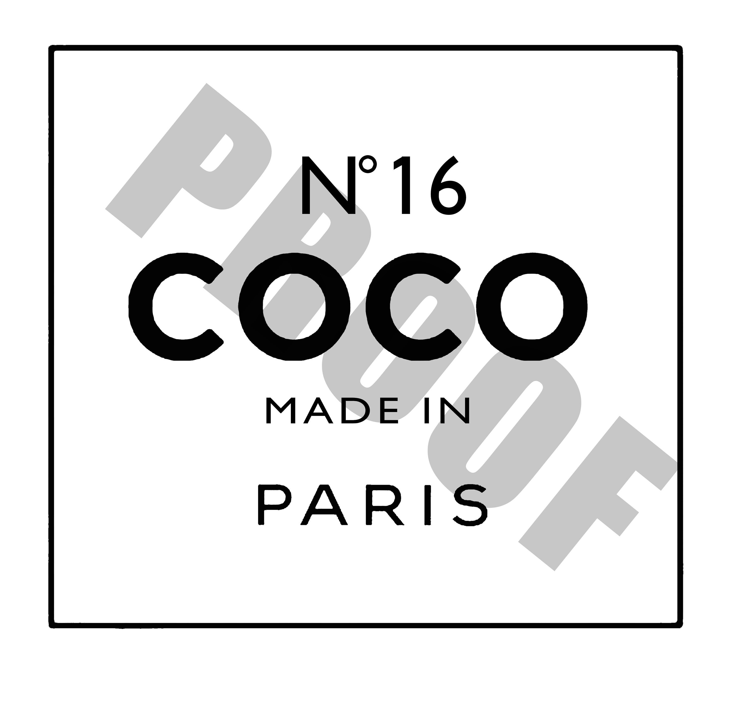 Sticker for Sale avec l'œuvre « Cadre vide Coco Chanel » de l'artiste  bellatierra