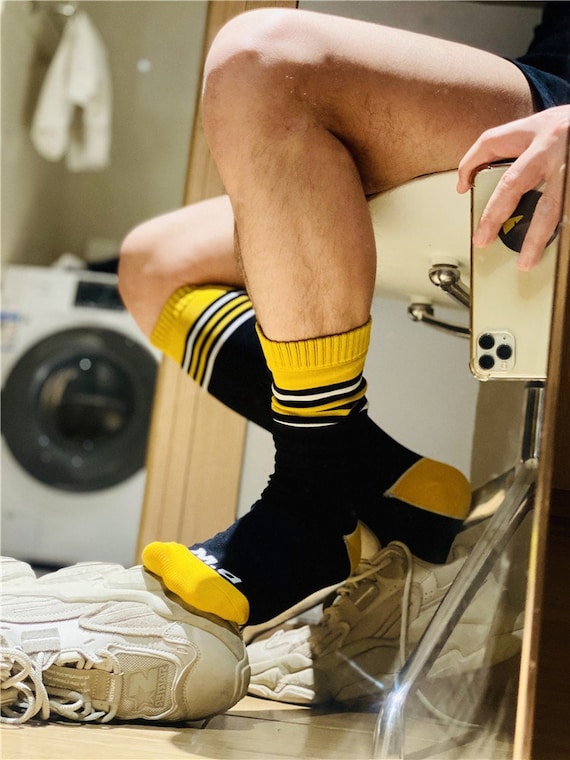 On Men's High Sock