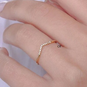 14K Yellow Gold Chevron Ring: Diamond Curve Wedding Band
