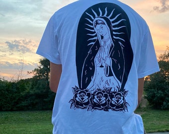 T-SHIRT Unisex 100% Bio-Baumwolle / Handbedruckt Nachhaltig& Fairwear Motiv: Vorne PD Logo / Hinten Maria