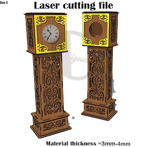 Puede incluir: Archivo de corte por láser para un diseño de reloj de abuelo. El archivo incluye dos esferas de reloj con detalles intrincados y una base con un patrón decorativo. El grosor del material es de 3 mm a 4 mm.