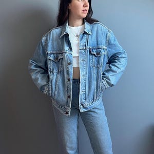 Vintage Levi’s Denim Jacket – Size S-M / Classic 90s  Trucker Jacket – Unisex Blue Jean Jacket – Retro Levi Strauss Outerwear