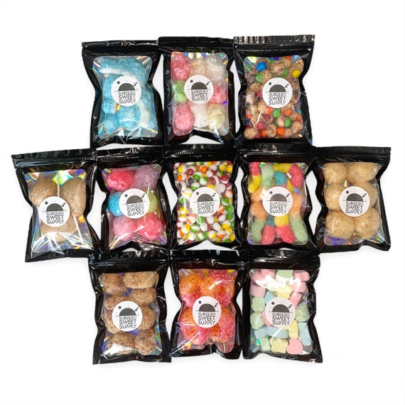 Candy Necklaces Bulk - 100 Count - Candy Favorites