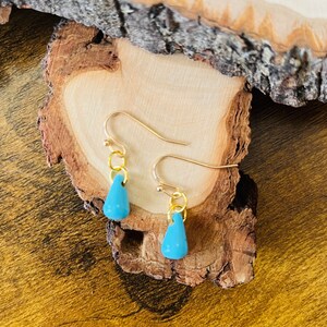 StrawMoon Blue Turquoise Teardrop earrings, Turquoise drop earrings, Blue stone earings, turquoise dangle earrings, turquoise jewerly
