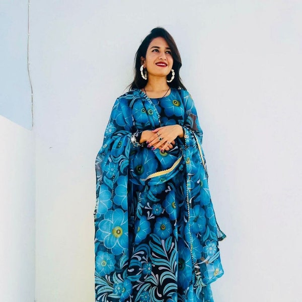 Pakistani Designer Navy Blue Fully Zari Embroidered Kurta Pent & Dupatta For Girls /Womens , Partywear Salwar Kameez , Georgette suits