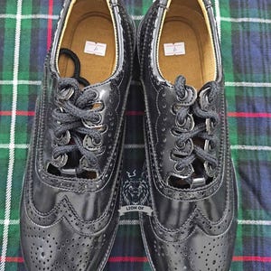 Premium Schottische Ghillie Brogues für Herren - Handgefertigte Kilt-Schuhe aus schwarzem Leder für Highland-Kleid, Größen 6-14