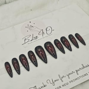 Vampire Kisses | Black and red center ombre | Press On Gel Nails immagine 4