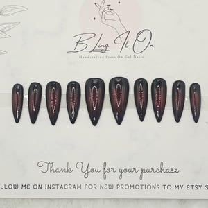 Vampire Kisses | Black and red center ombre | Press On Gel Nails immagine 3
