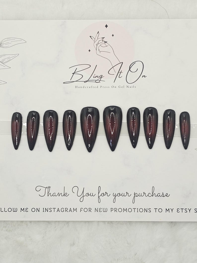 Vampire Kisses | Black and red center ombre | Press On Gel Nails immagine 3